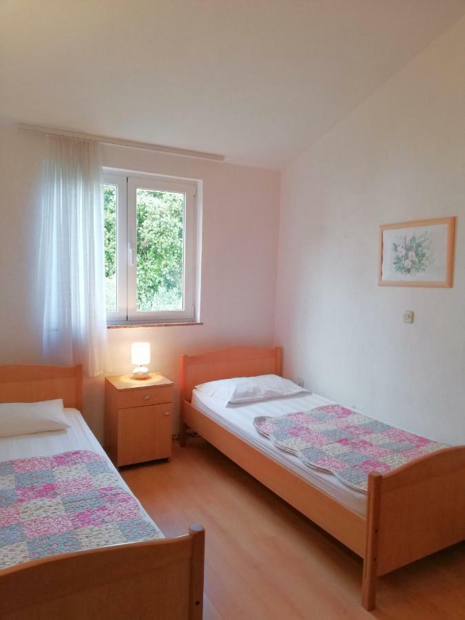 Apartments Roko Lalin Pakoštane Buitenkant foto
