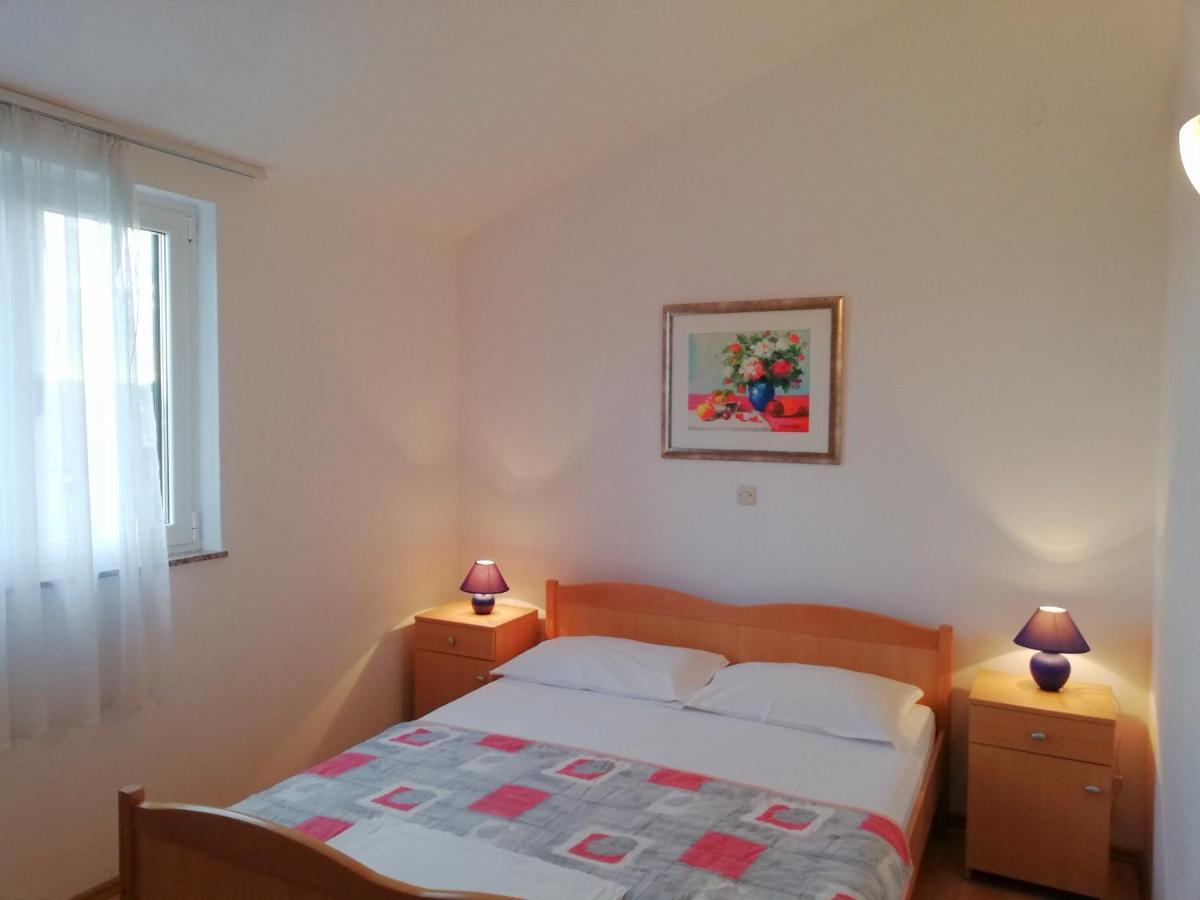 Apartments Roko Lalin Pakoštane Buitenkant foto